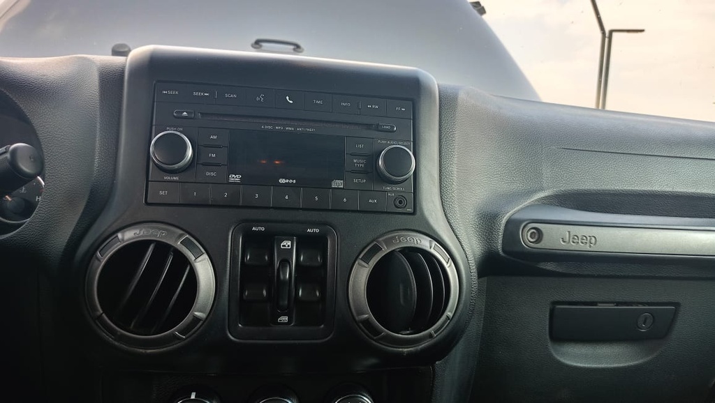 MULTIMEDIA SCREEN