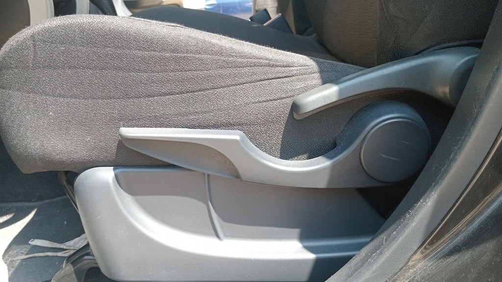 DRIVER SEAT SWITCHES