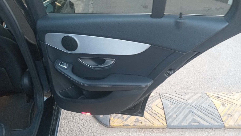 RR R DOOR
