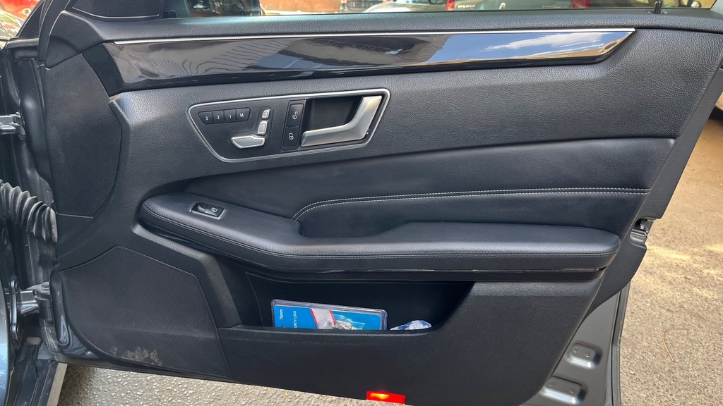 FR R DOOR
