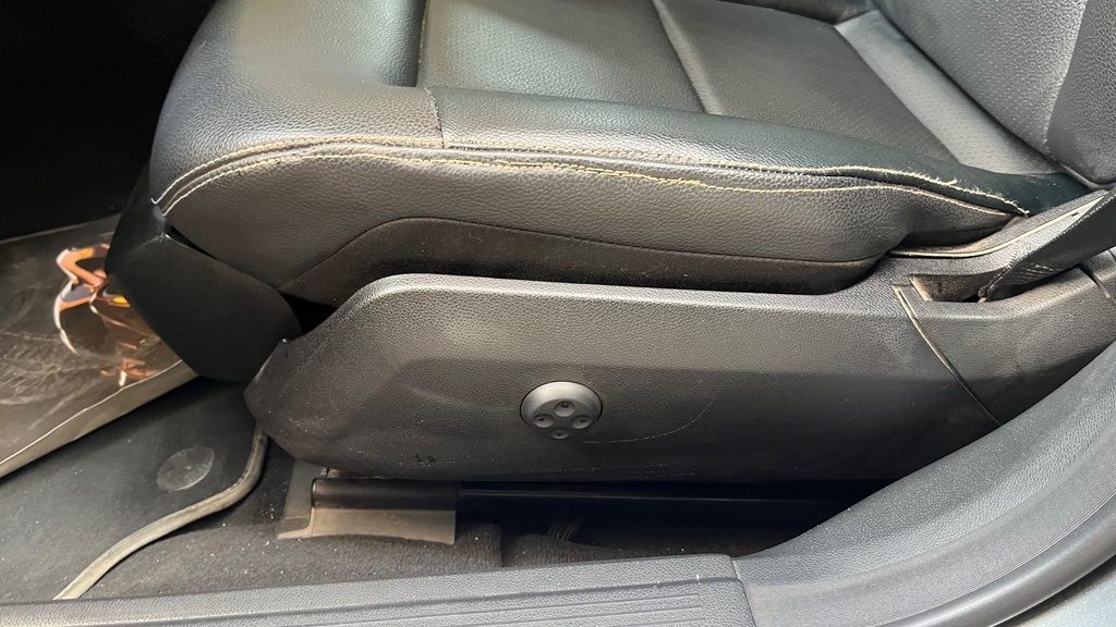 DRIVER SEAT SWITCHES
