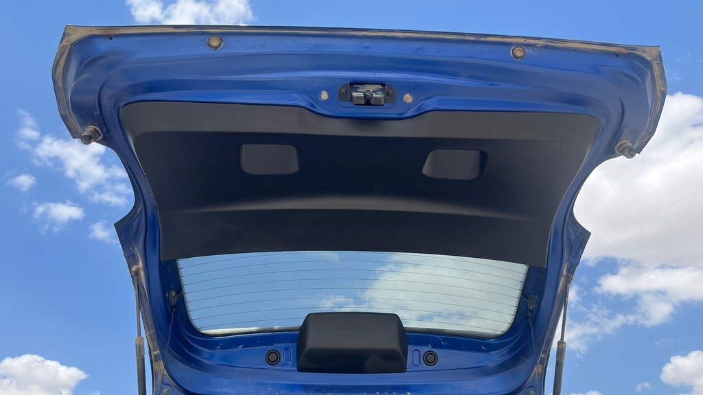 TRUNK HOOD