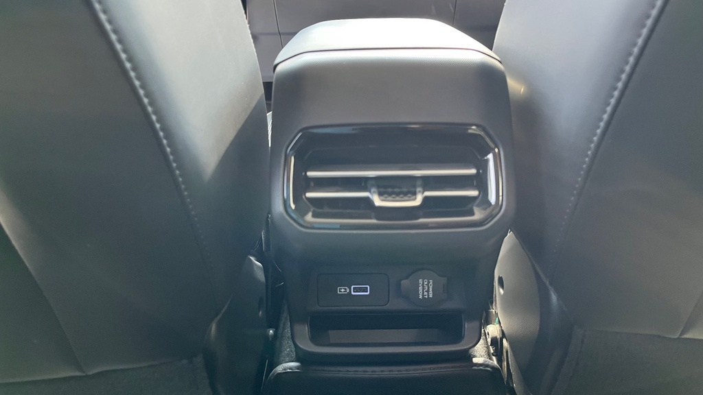 RR AC GRILL