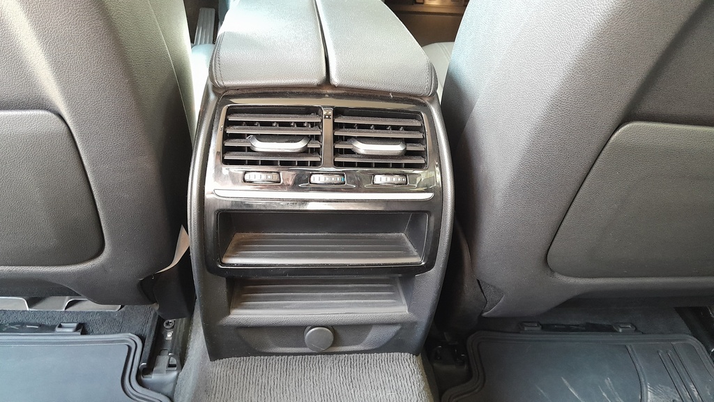 RR AC GRILL