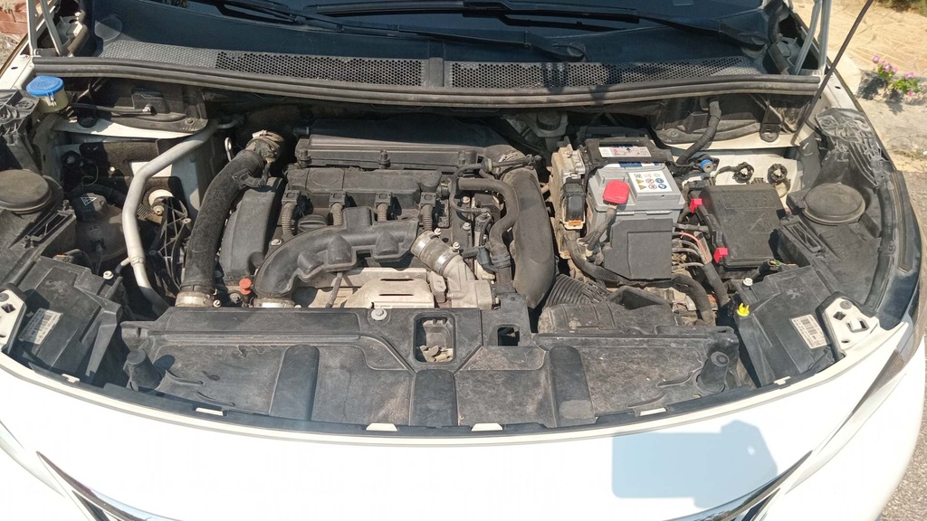 ENGINE COMPARTMENT