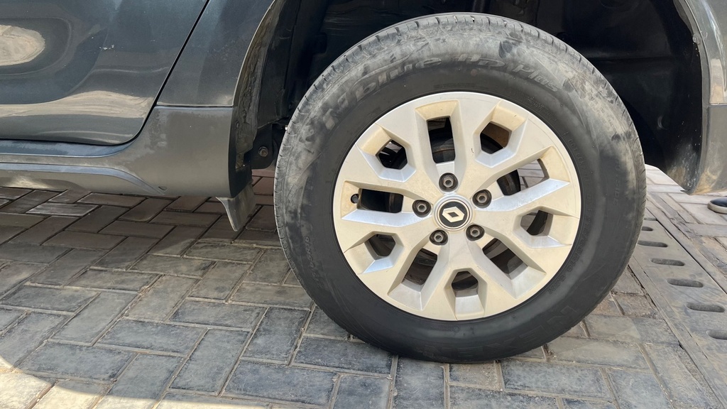 RR L TIRE