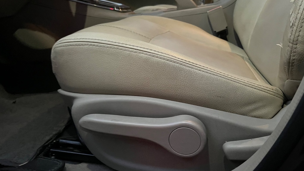 DRIVER SEAT SWITCHES