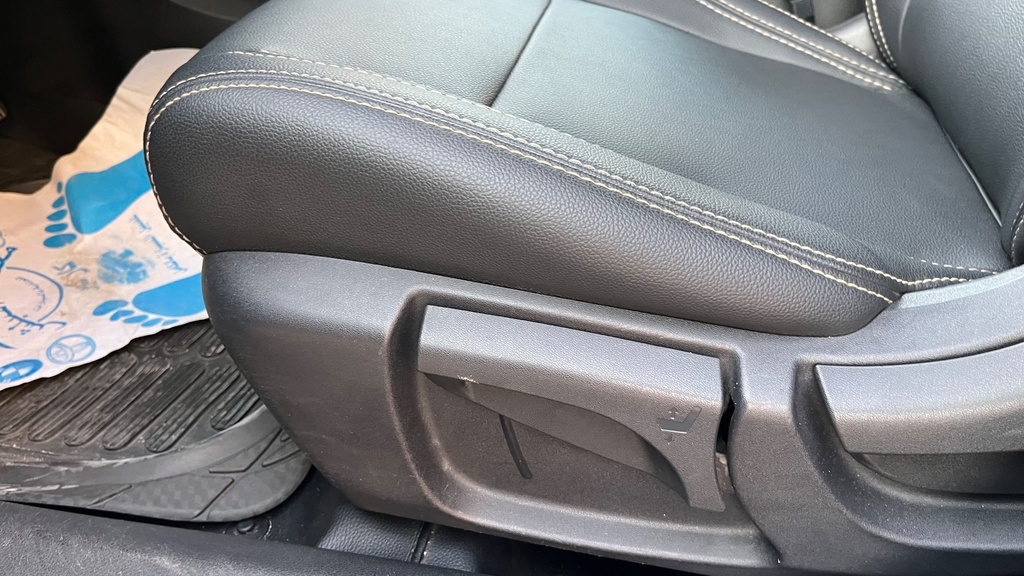 DRIVER SEAT SWITCHES