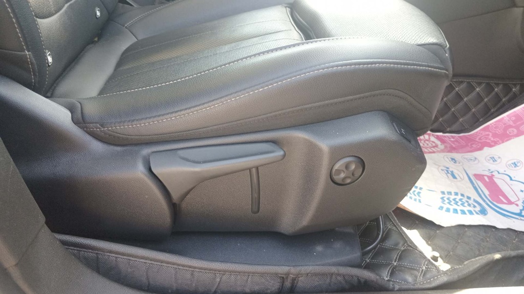 DRIVER SEAT SWITCHES