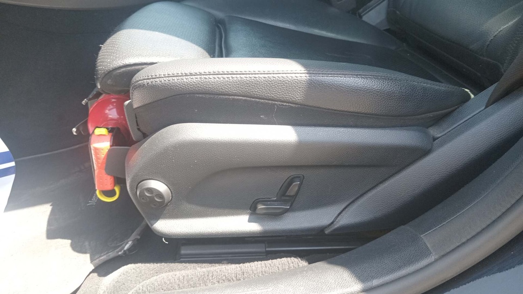 DRIVER SEAT SWITCHES