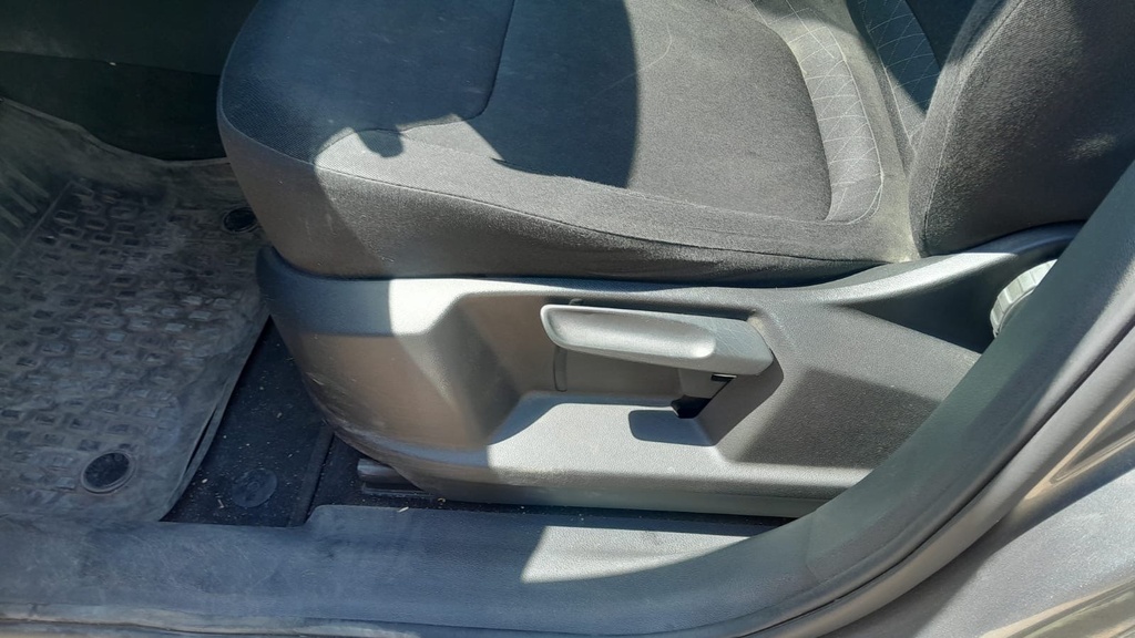 DRIVER SEAT SWITCHES