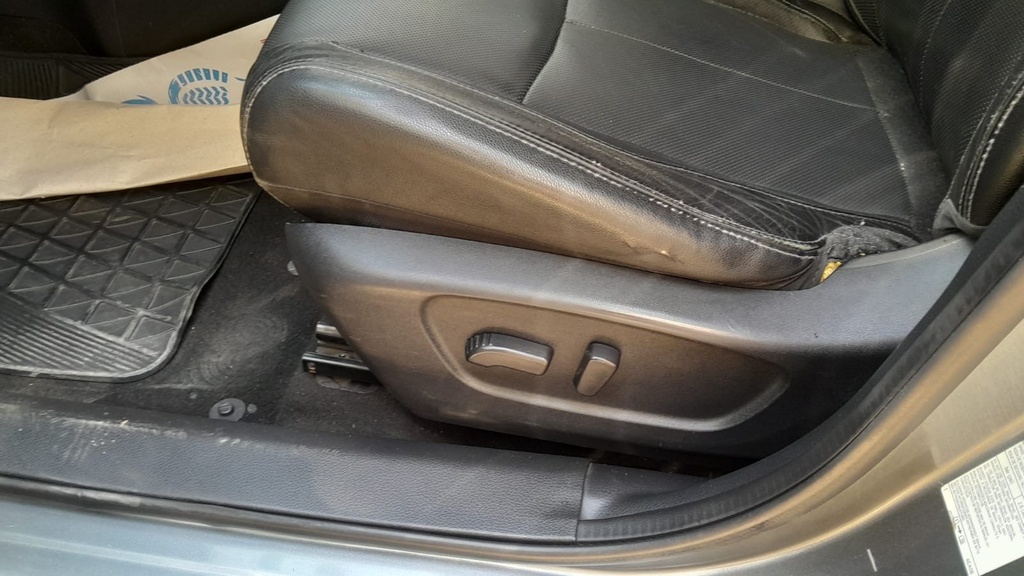 DRIVER SEAT SWITCHES