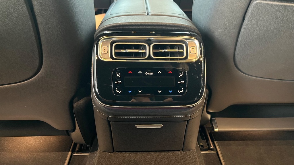 RR AC GRILL