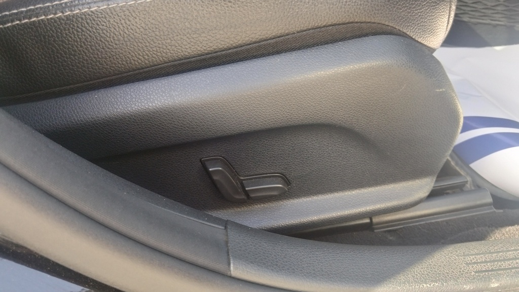 DRIVER SEAT SWITCHES