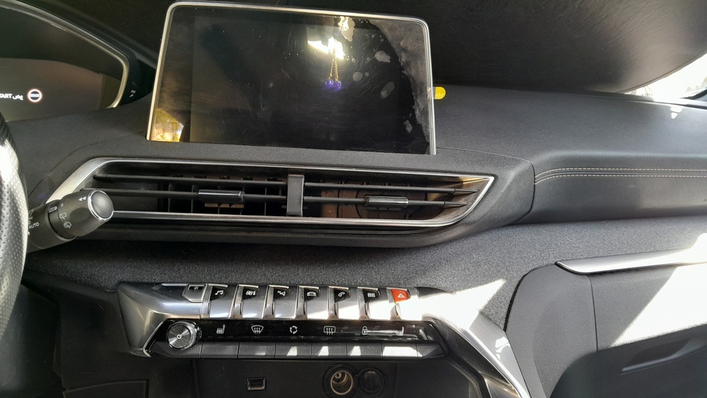 MULTIMEDIA SCREEN