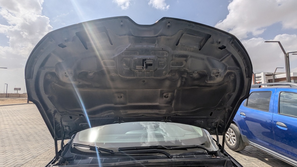 CAR HOOD
