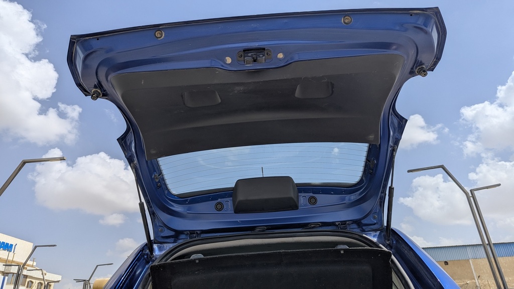 TRUNK HOOD