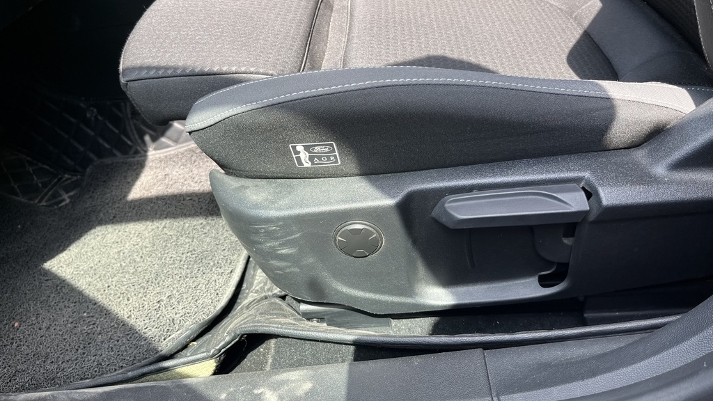 DRIVER SEAT SWITCHES