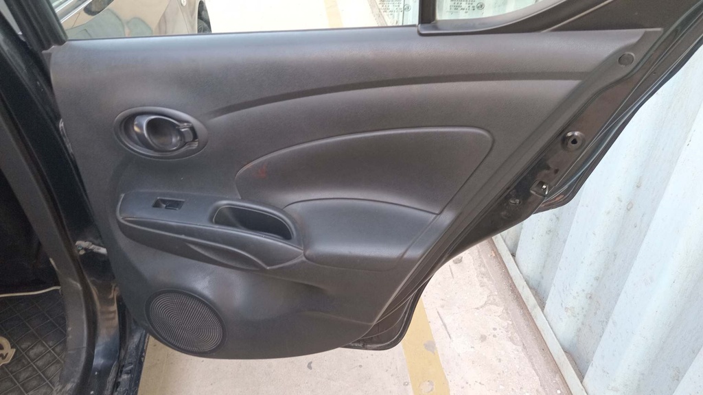 RR R DOOR