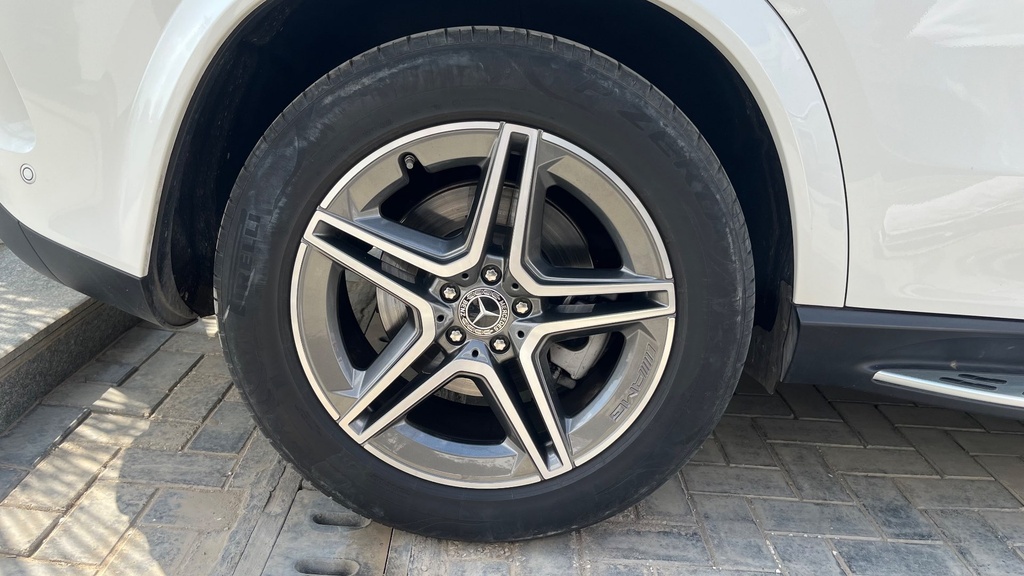 RR R TIRE