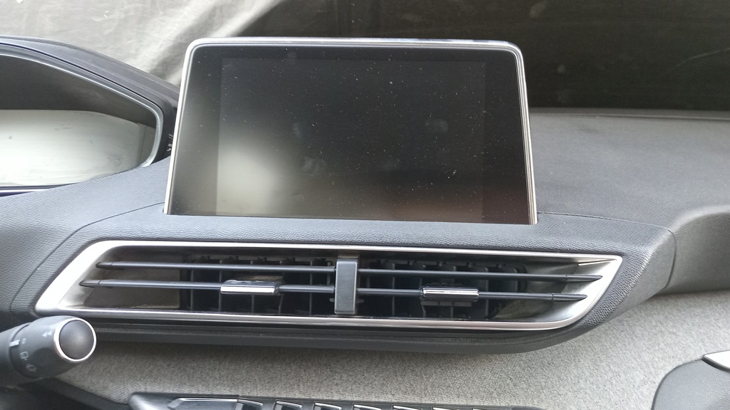 MULTIMEDIA SCREEN