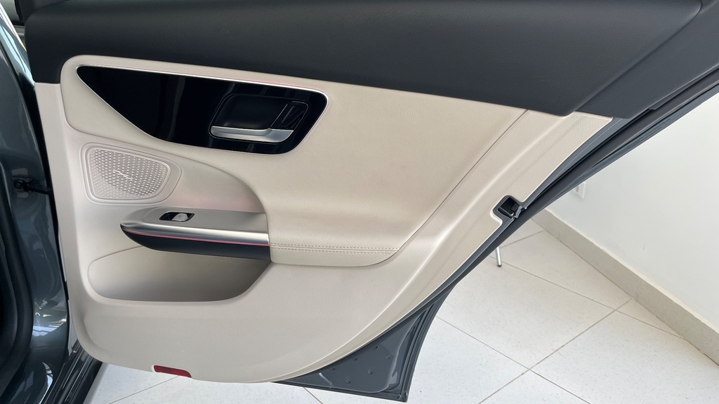 RR R DOOR