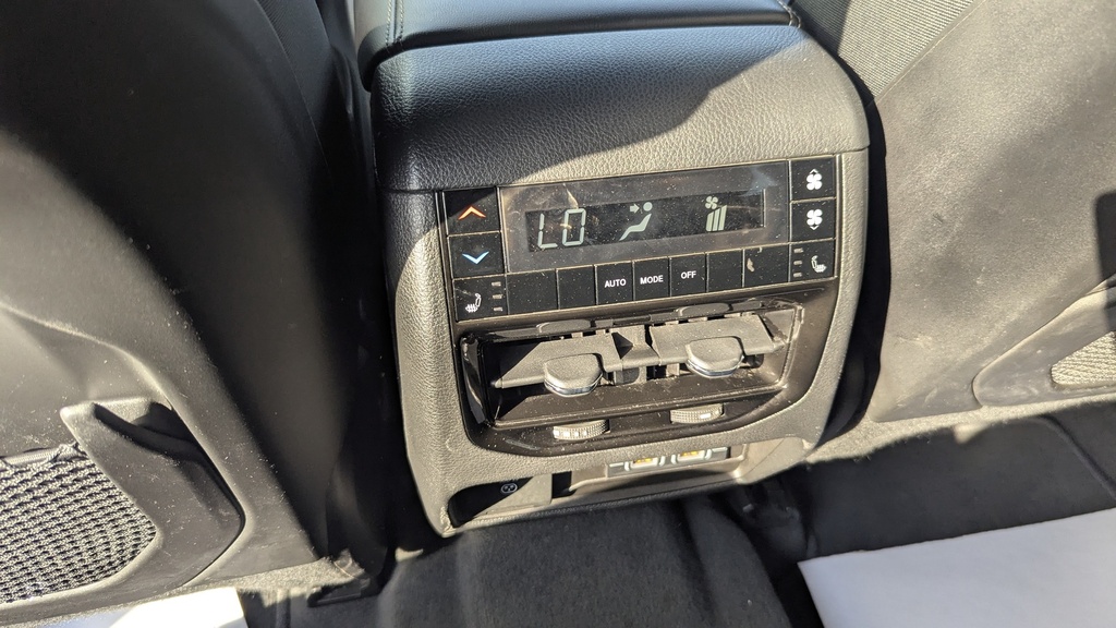 RR AC GRILL
