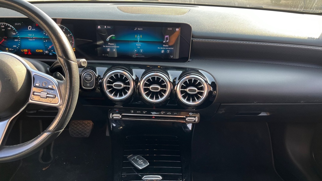 MULTIMEDIA SCREEN