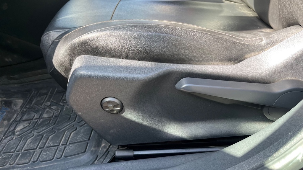 DRIVER SEAT SWITCHES