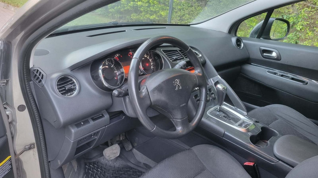 WhatsApp Image 2025-10-26 at 3.23.29 PM (1).jpg