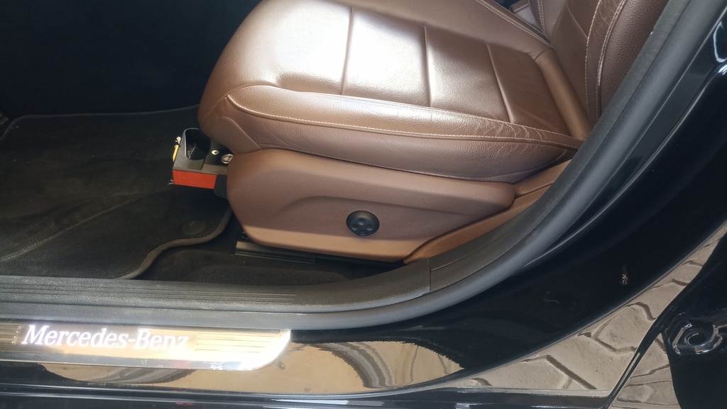 DRIVER SEAT SWITCHES