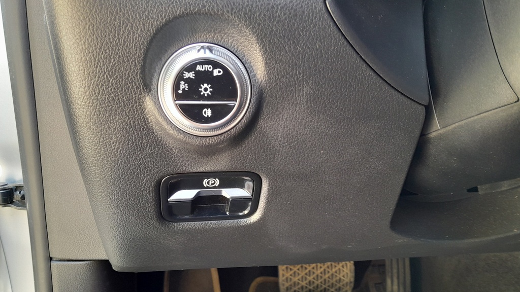 LIGHT SWITCHES