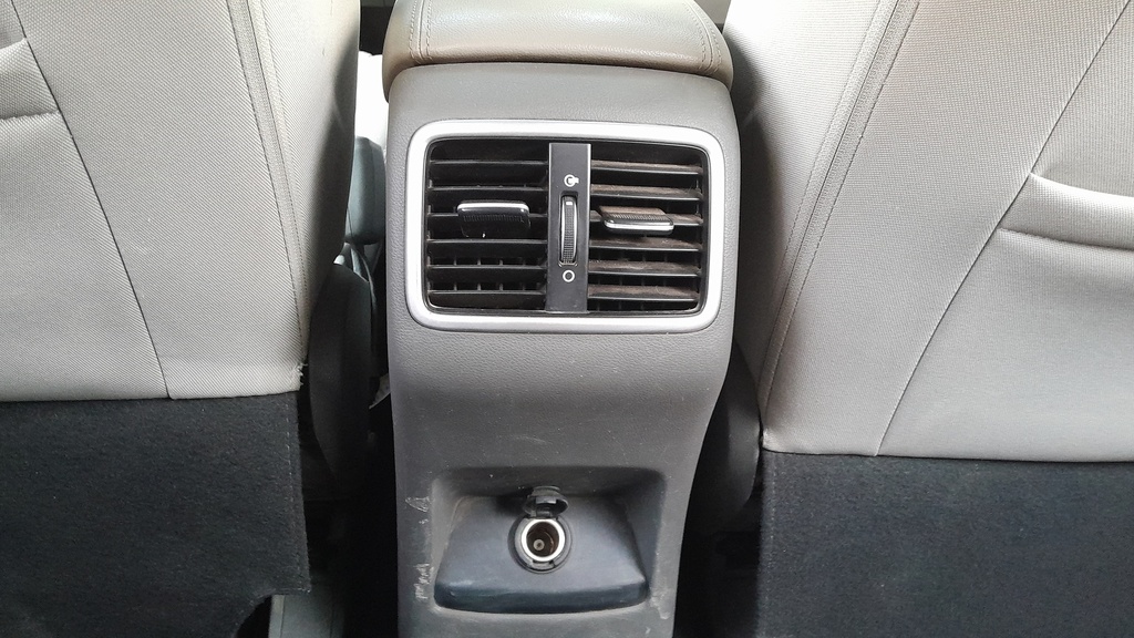 RR AC GRILL