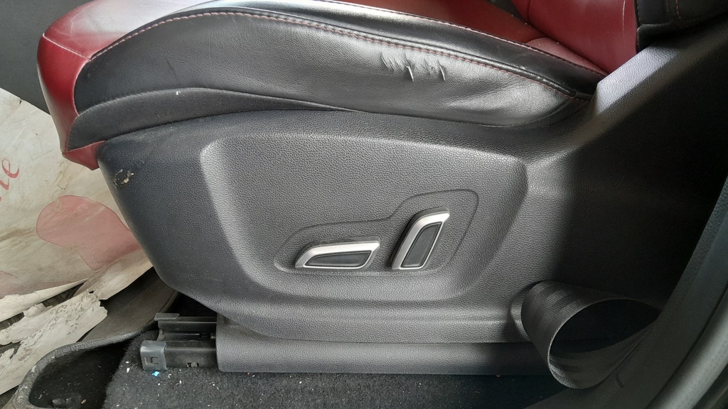DRIVER SEAT SWITCHES
