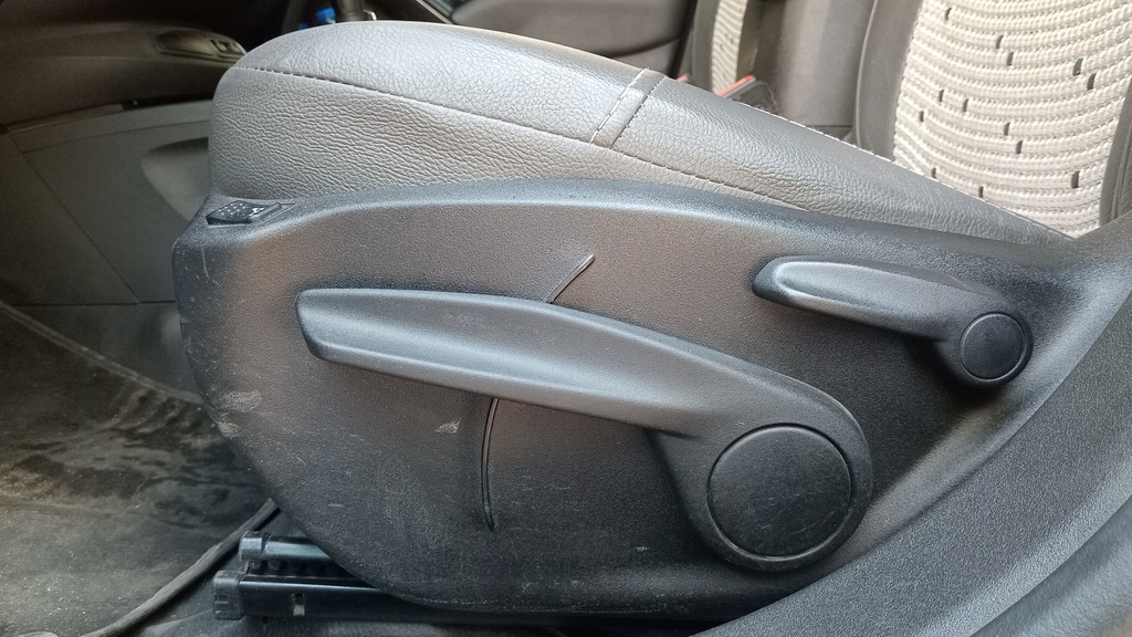 DRIVER SEAT SWITCHES