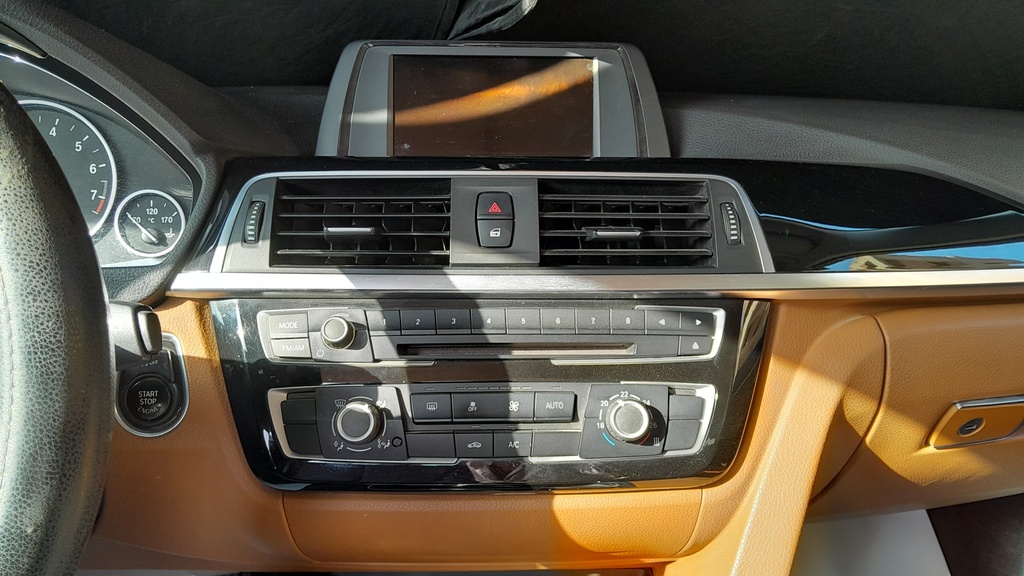 MULTIMEDIA SCREEN