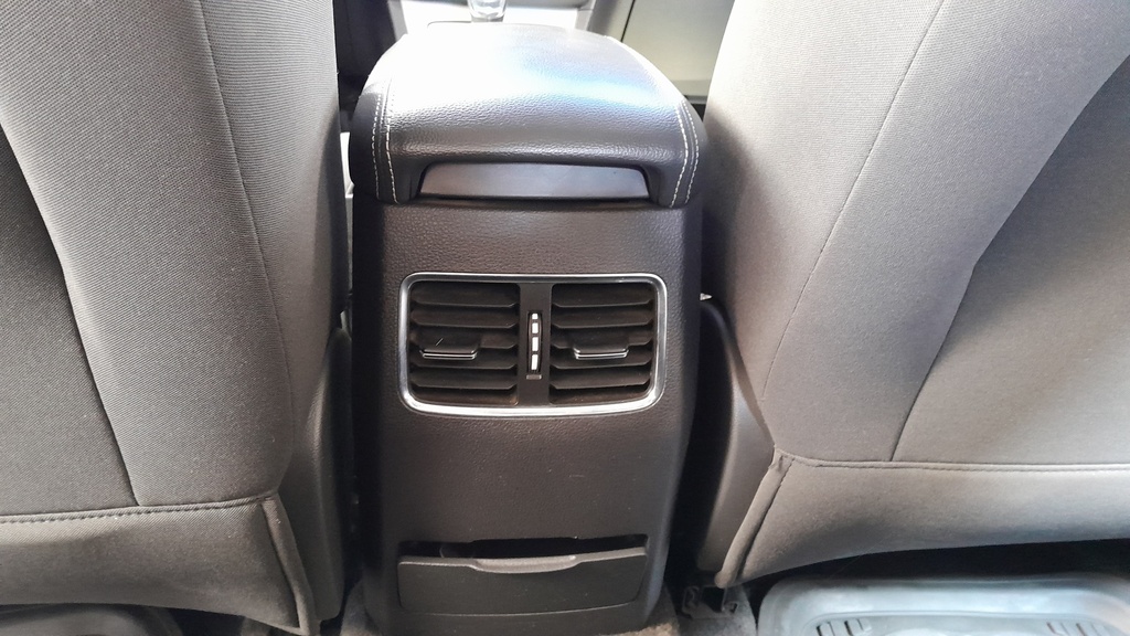 RR AC GRILL