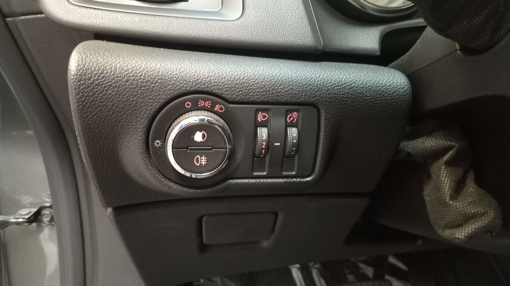 LIGHT SWITCHES