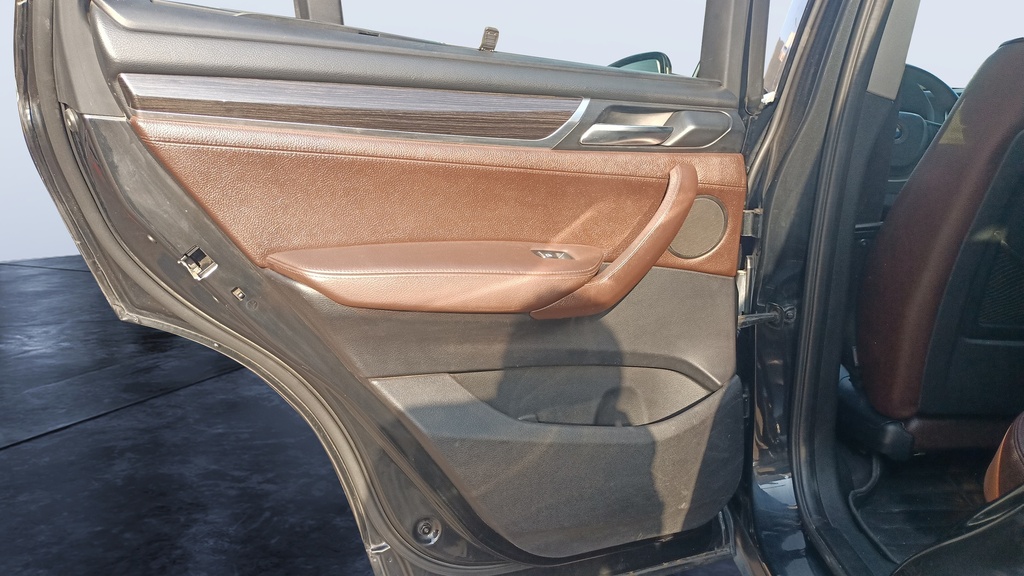 RR L DOOR