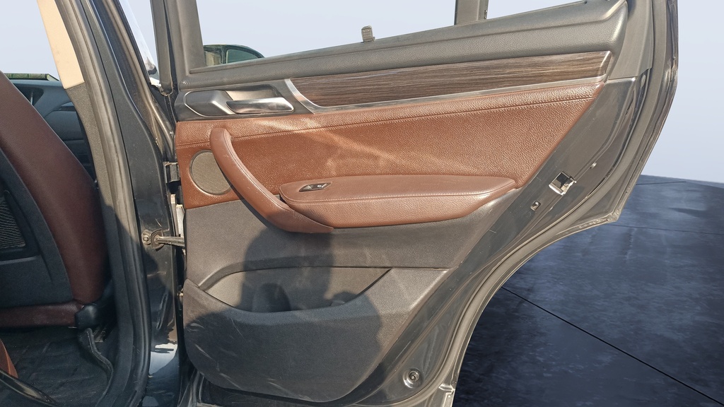 RR R DOOR