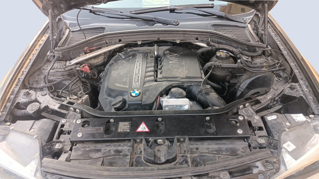 ENGINE COMPARTMENT