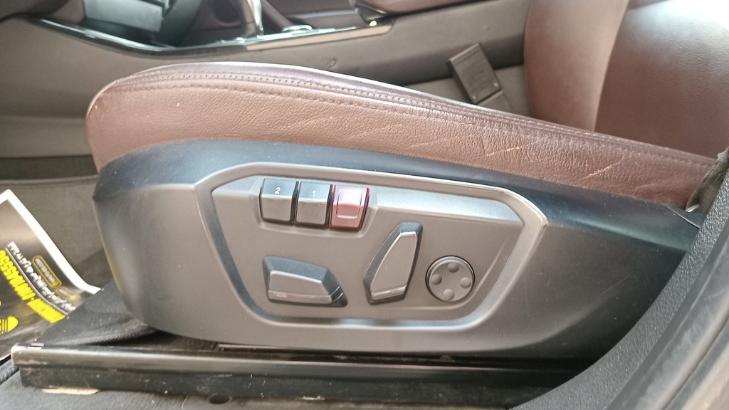 DRIVER SEAT SWITCHES
