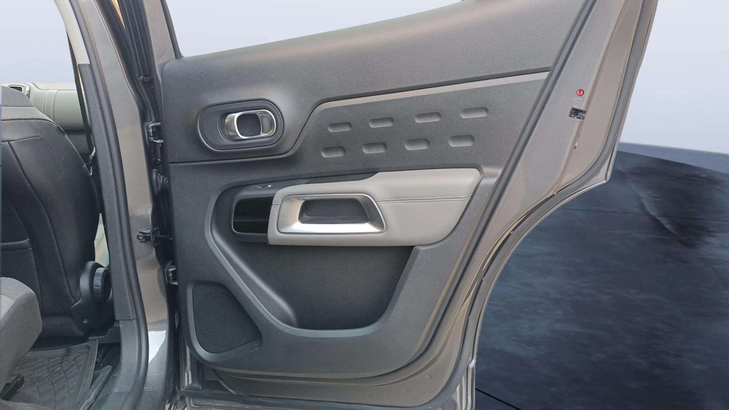 RR R DOOR