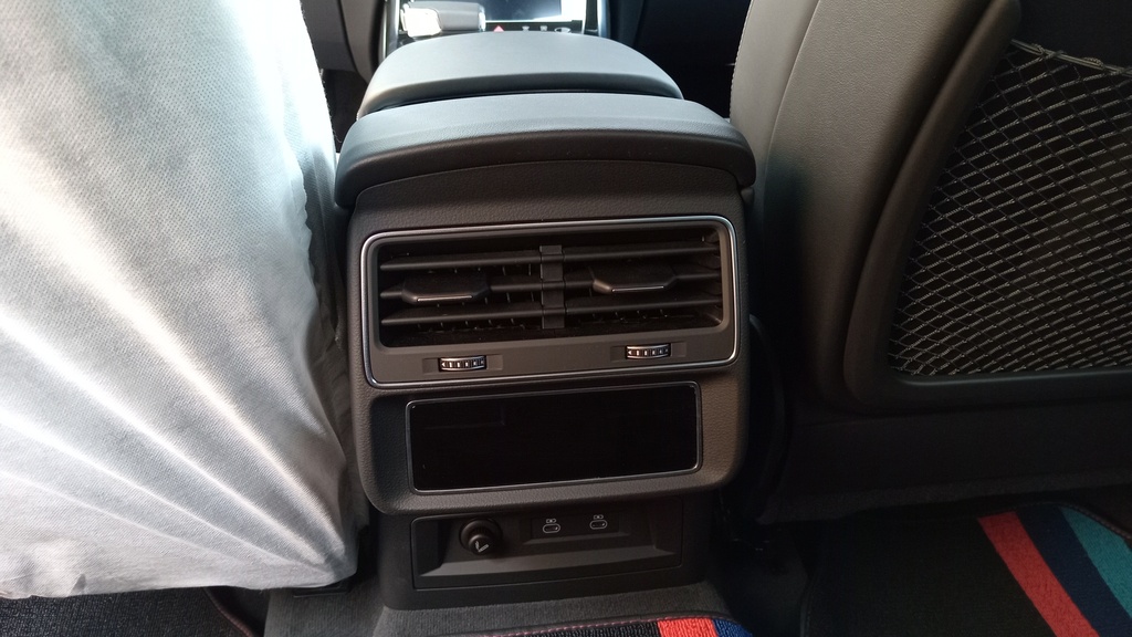 RR AC GRILL