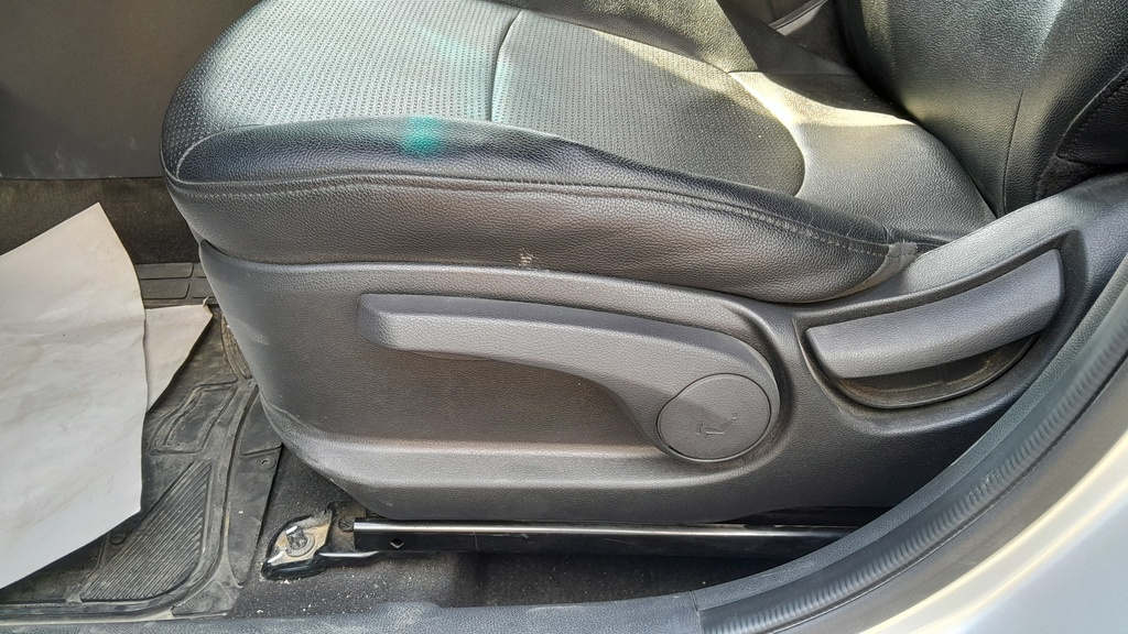 DRIVER SEAT SWITCHES
