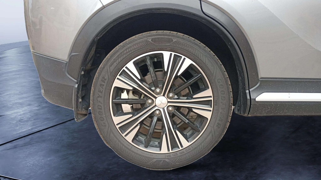 RR R TIRE