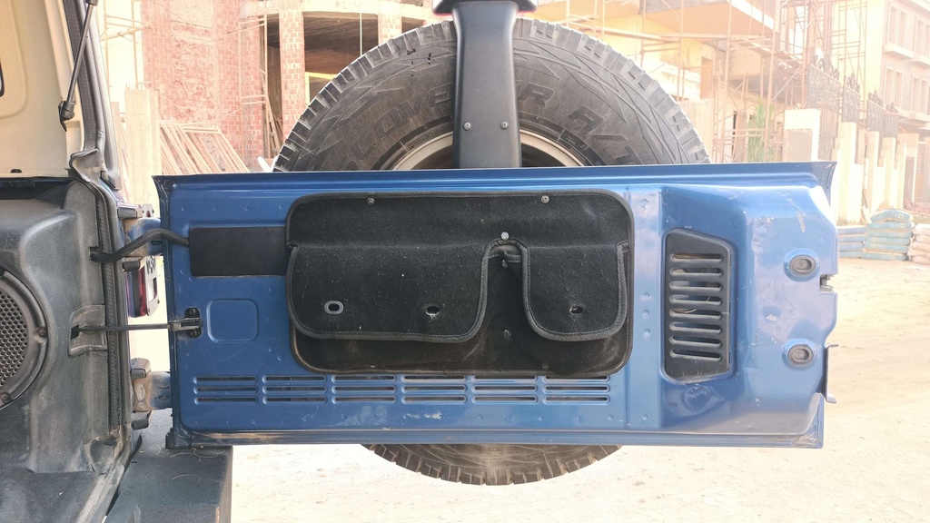 TRUNK HOOD