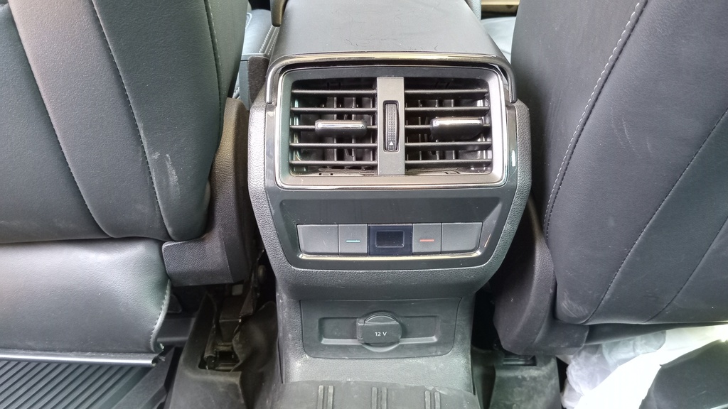 RR AC GRILL