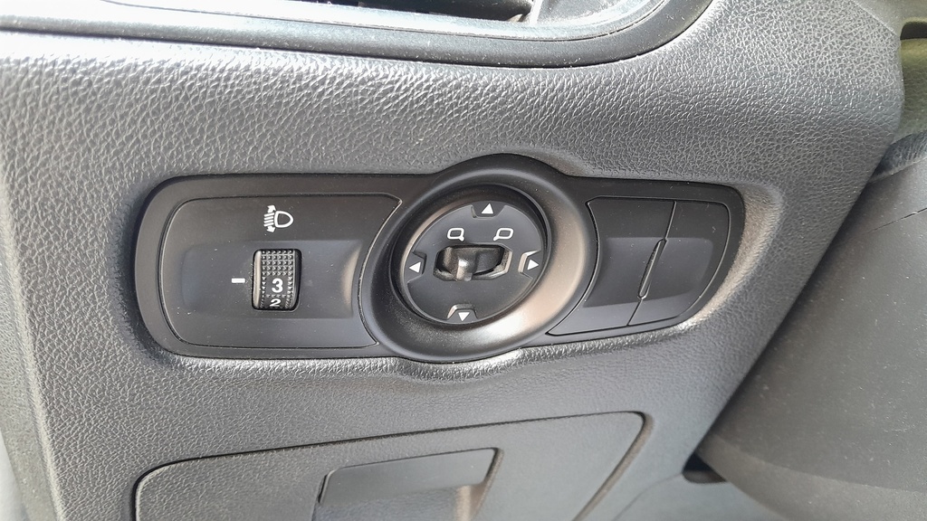 LIGHT SWITCHES