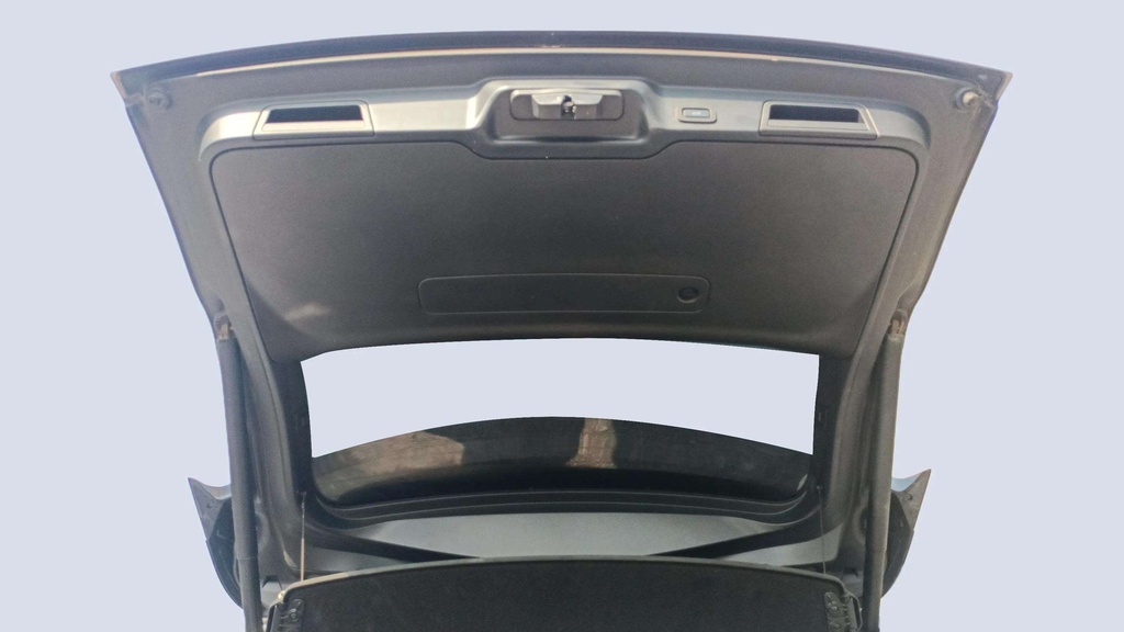 TRUNK HOOD